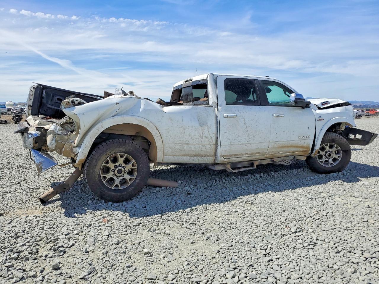 2020 Ram 3500 Laramie - Фото 3