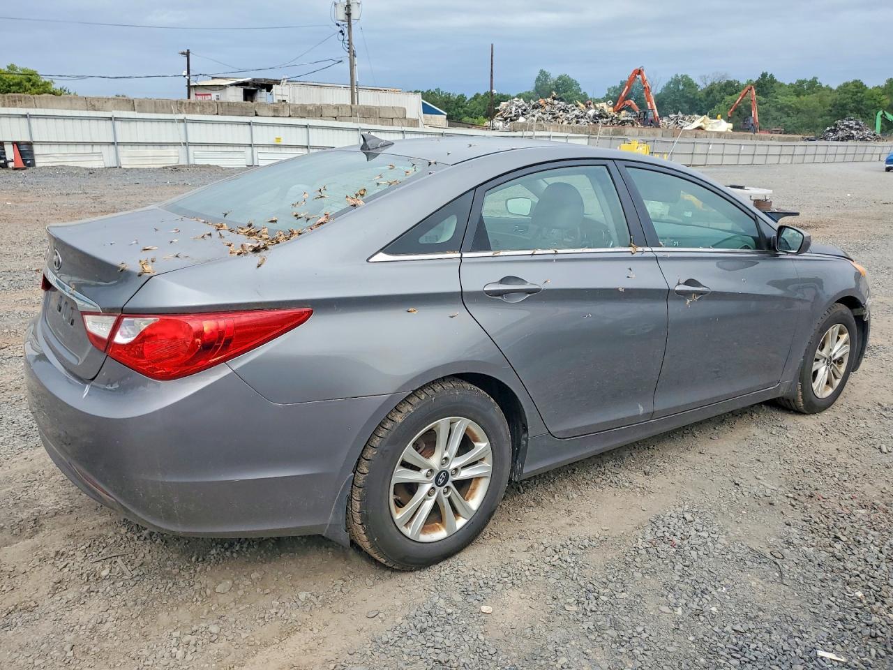 2012 Hyundai Sonata Gls - Image 3