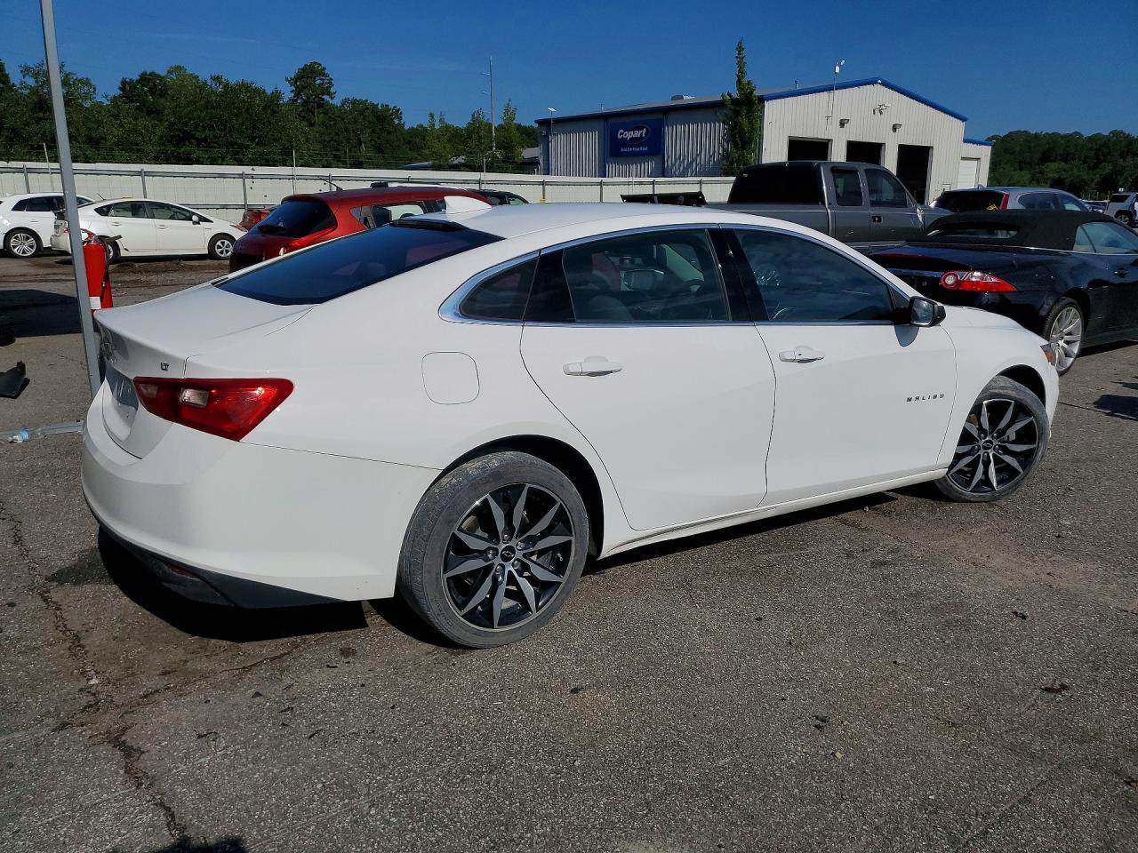 2023 Chevrolet Malibu Lt - Фото 3