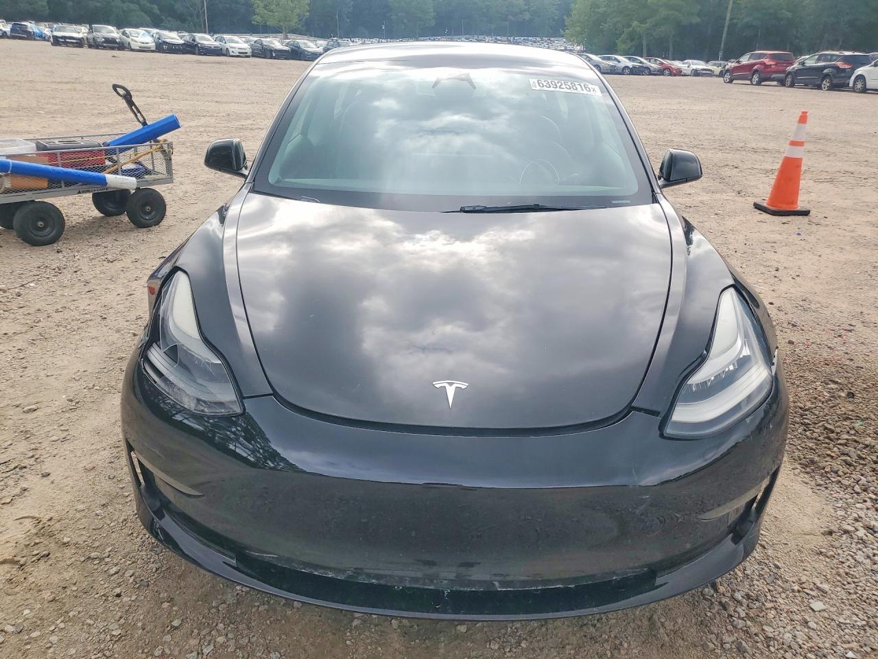 2021 Tesla Model 3 - Фото 5