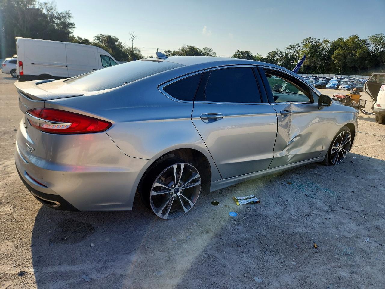 2020 Ford Fusion Titanium - Фото 3