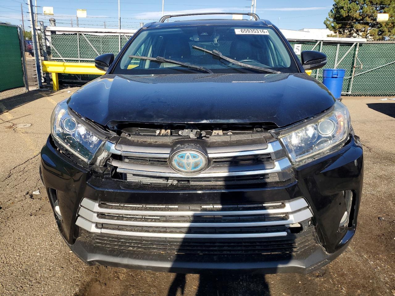 2017 Toyota Highlander Hybrid Limited - Image 5