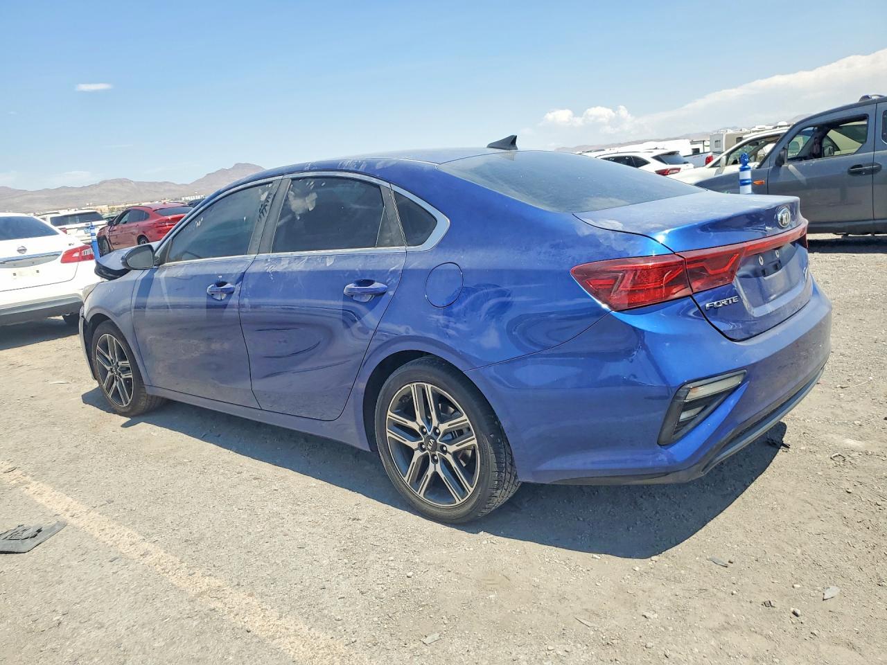 2021 Kia Forte Ex - Фото 2