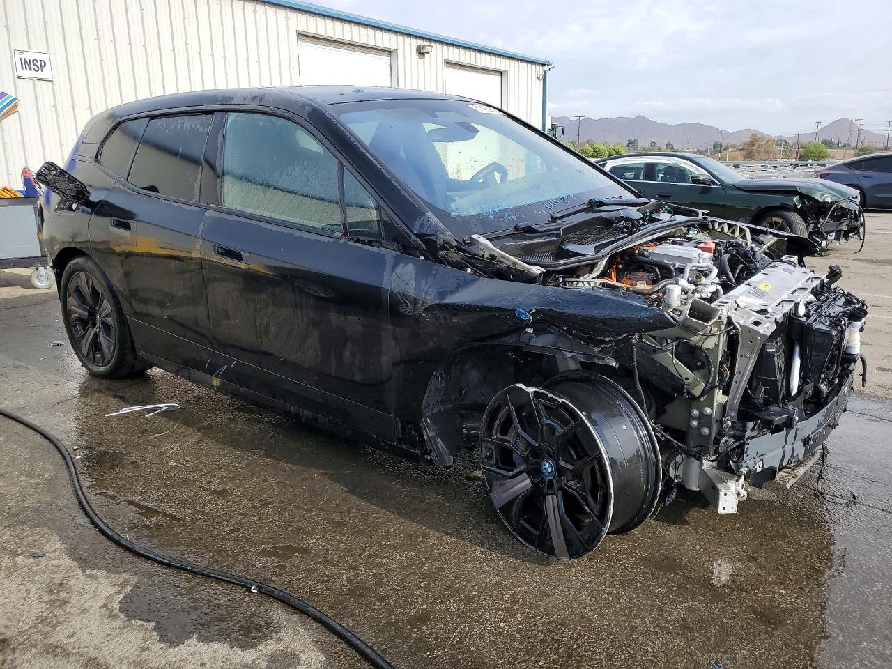 2024 BMW Ix xDrive50 - Фото 4