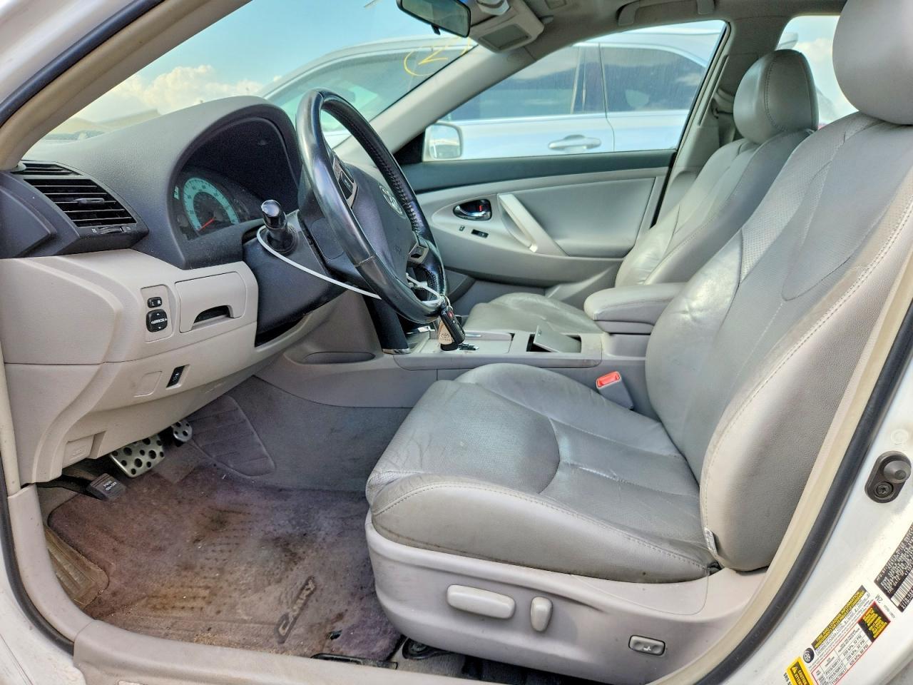 2011 Toyota Camry Se - Фото 7