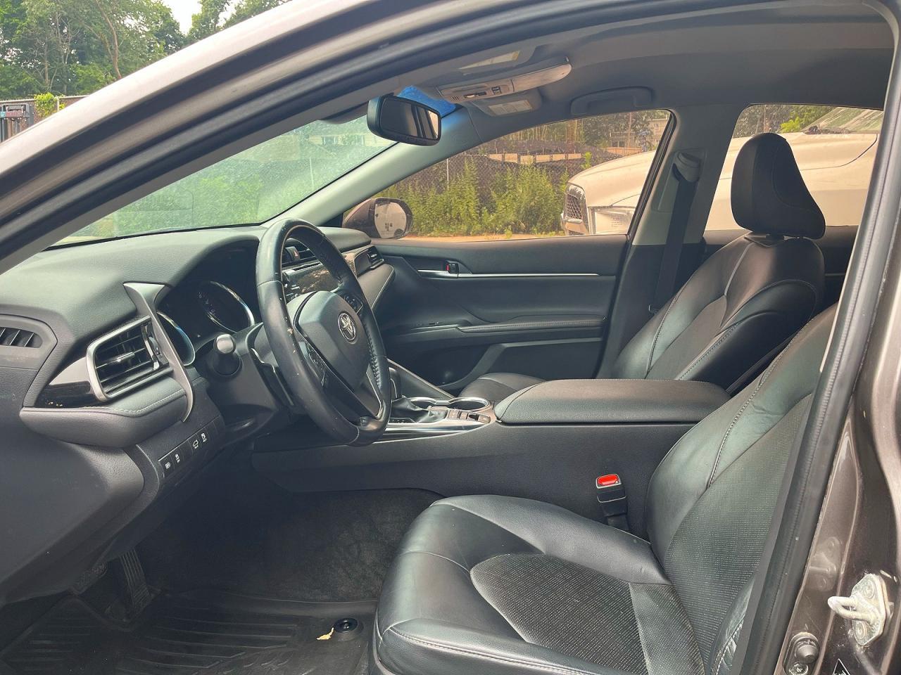 2020 Toyota Camry Xse - Image 5