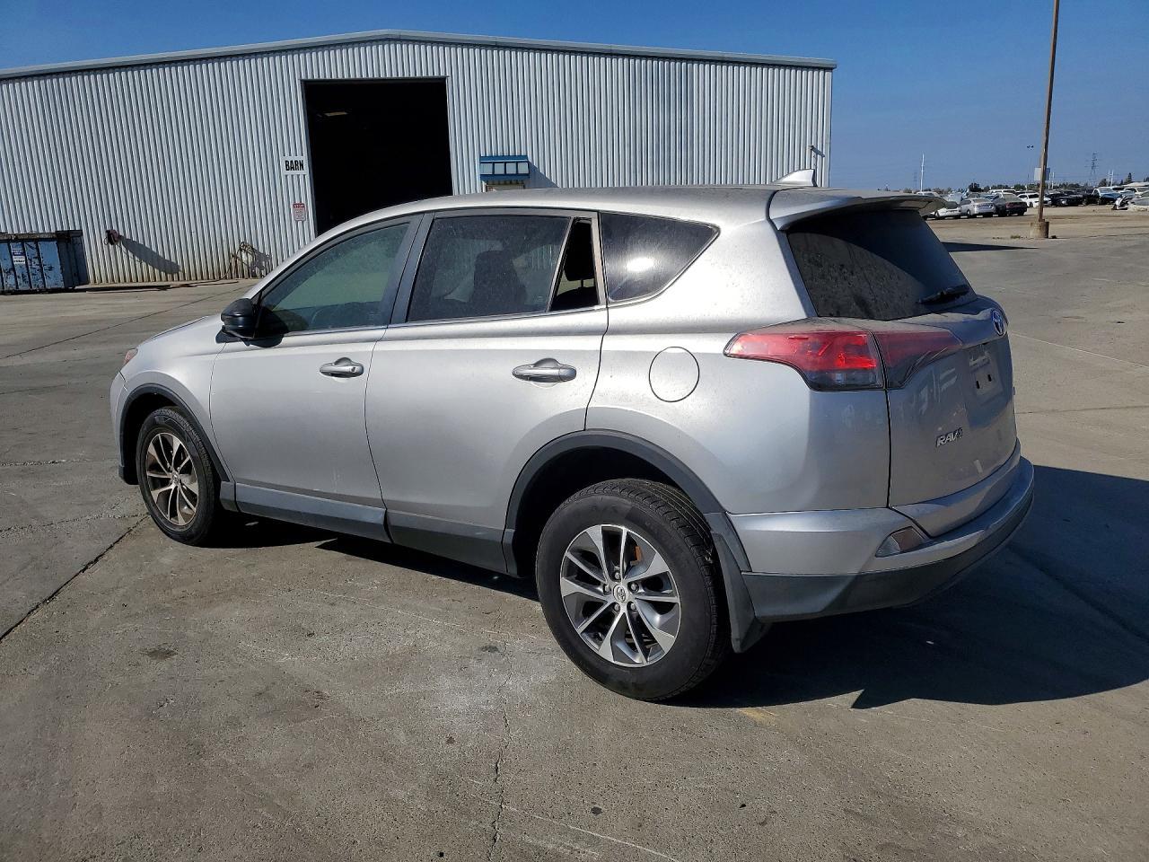2018 Toyota Rav4 Le - Фото 2