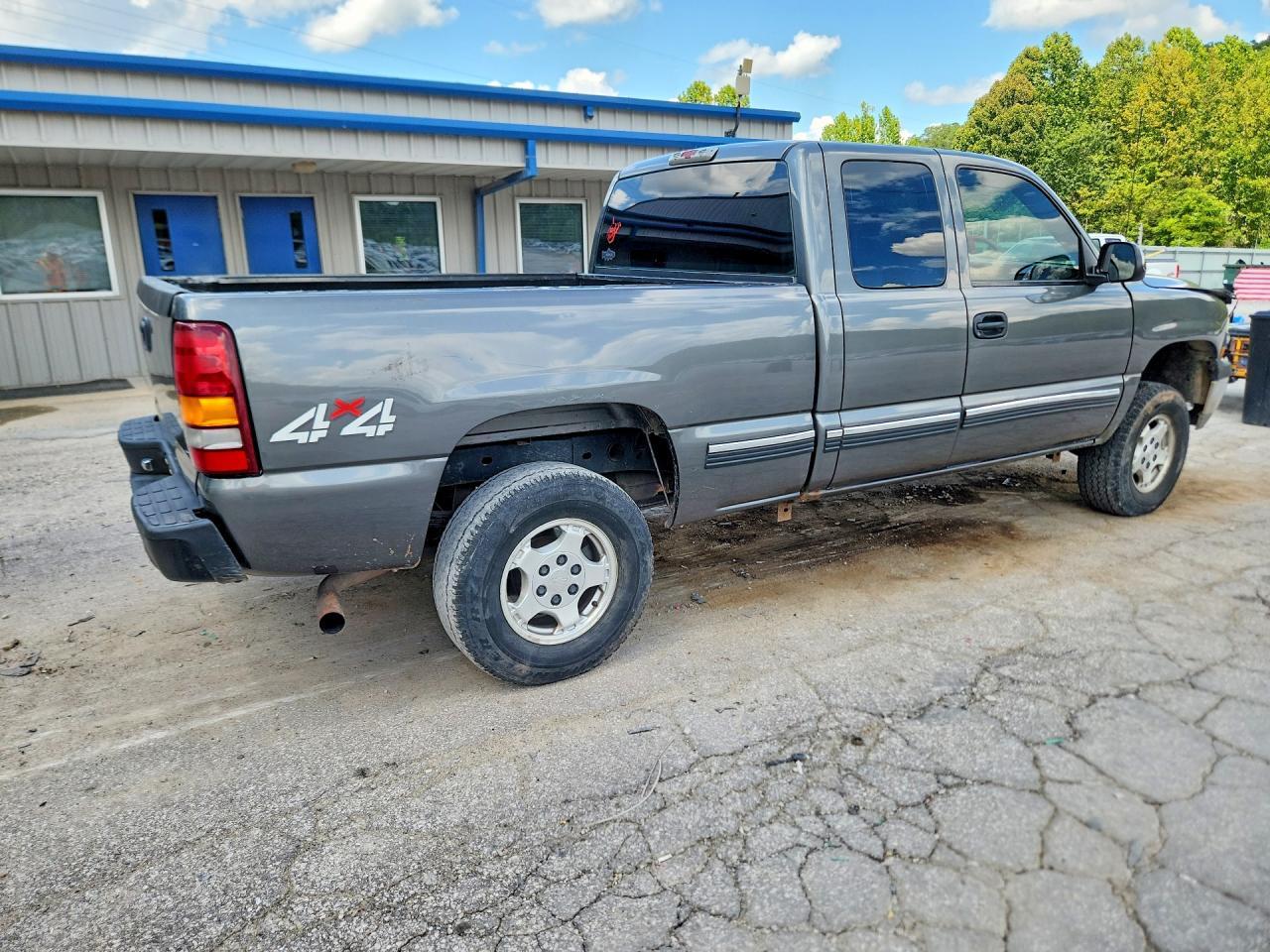2001 Chevrolet Silverado K1500 - Image 3