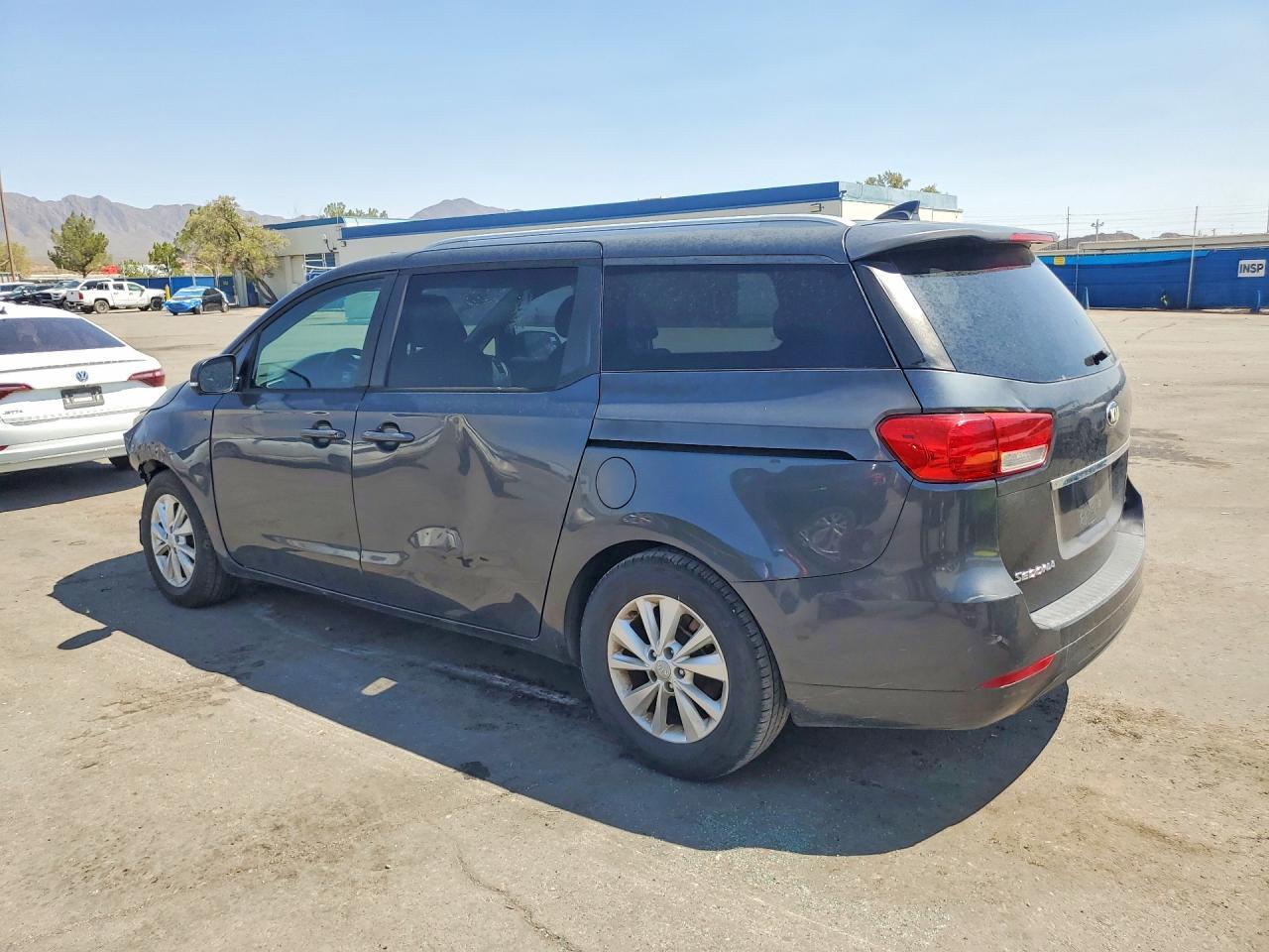 2015 Kia Sedona Lx - Фото 2