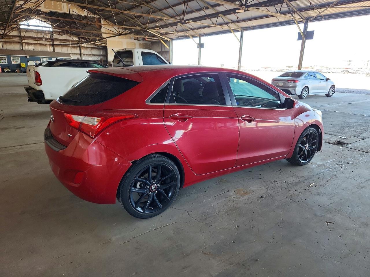 2016 Hyundai Elantra Gt Base - Image 3