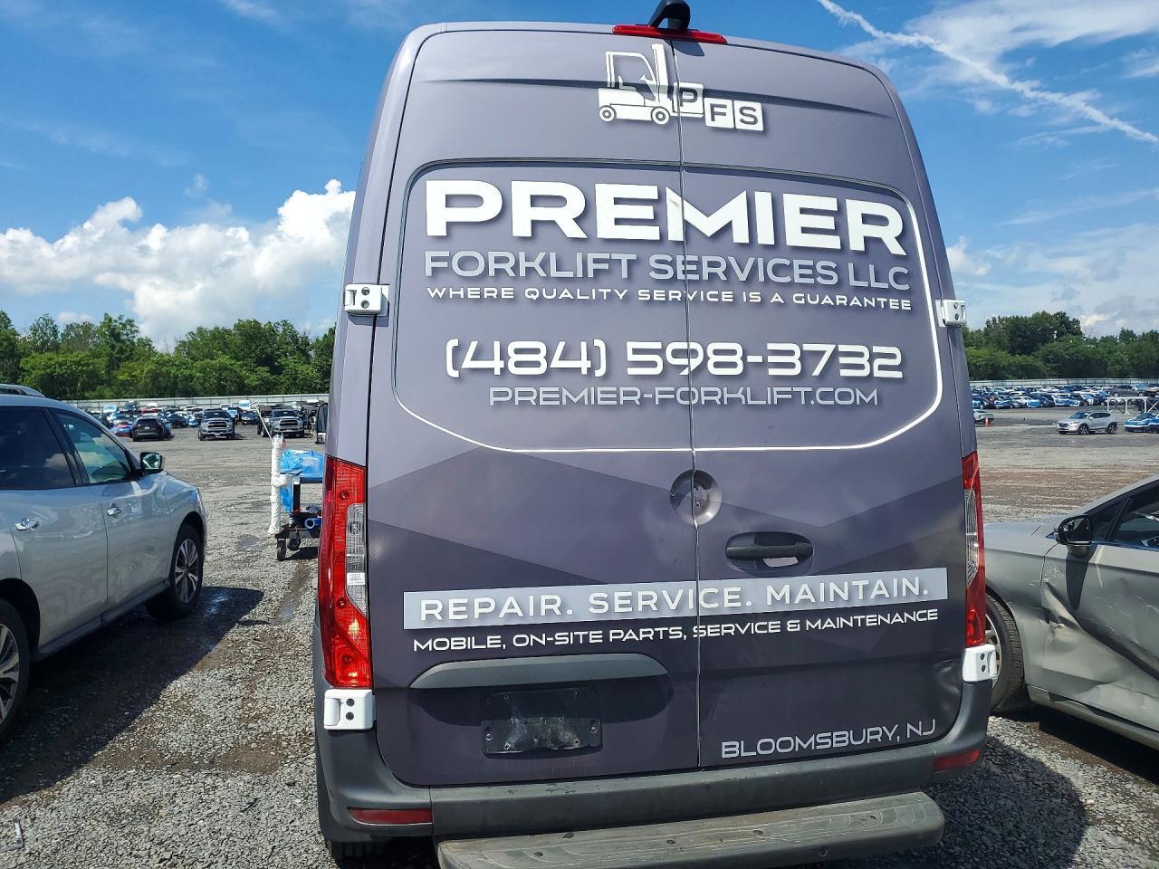2024 Mercedes-Benz Sprinter 2500 Delivery Van - Фото 6