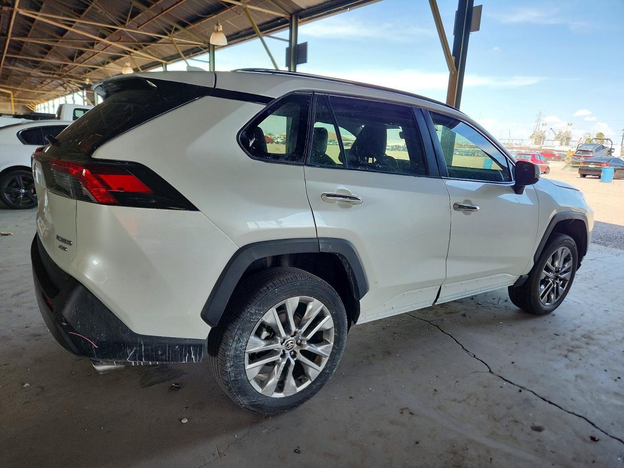 2024 Toyota Rav4 Limited - Фото 3