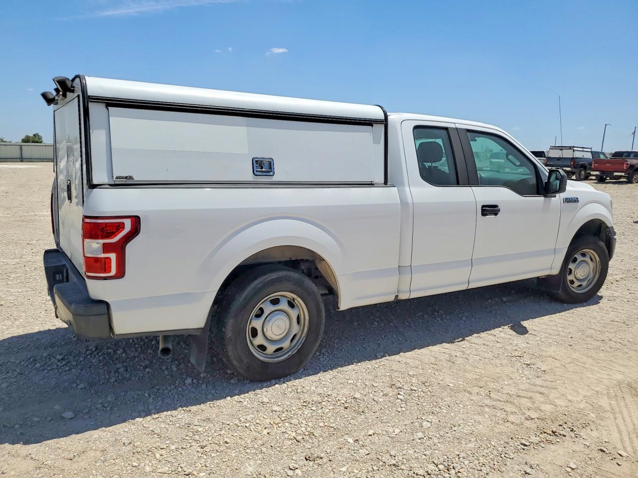 2018 Ford F150 Super Cab - Image 3