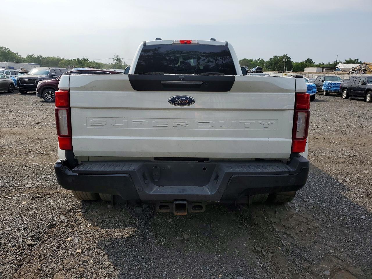 2022 Ford F350 Super Duty - Фото 6