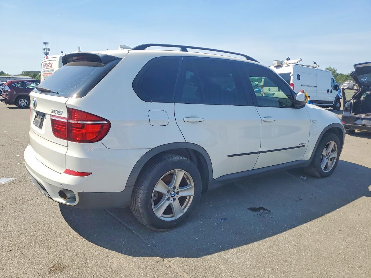 2012 BMW X5 xDrive35I - Фото 3
