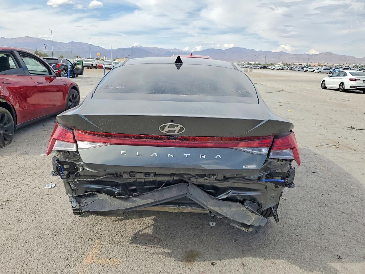 2025 Hyundai Elantra Limited - Image 6