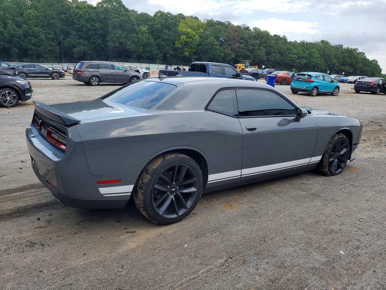 2017 Dodge Challenger Sxt - Image 3