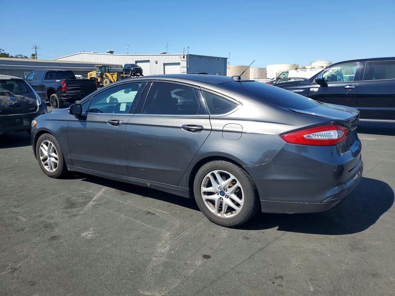 2016 Ford Fusion Se - Фото 2