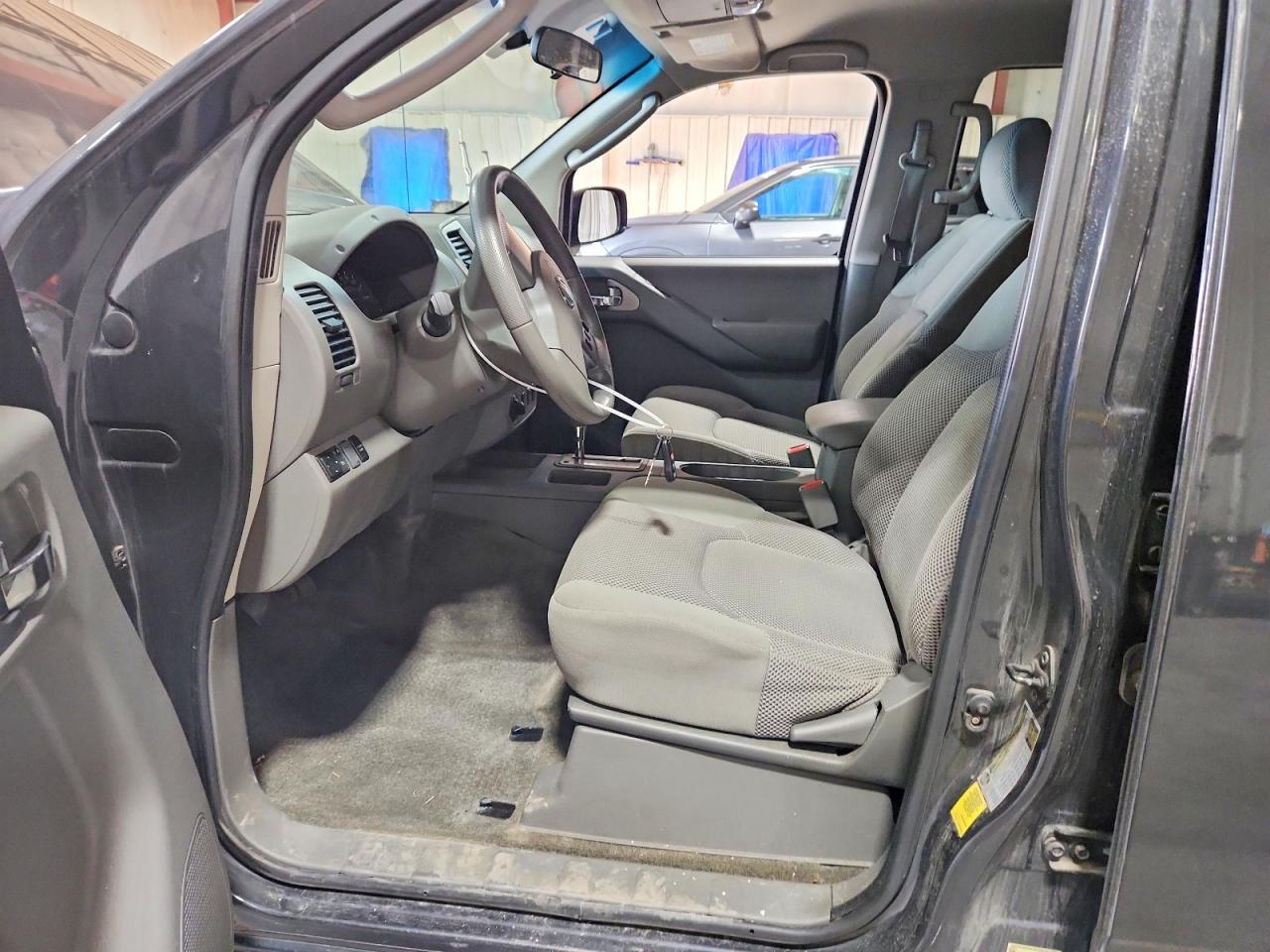 2010 Nissan Frontier Se V6 - Image 7