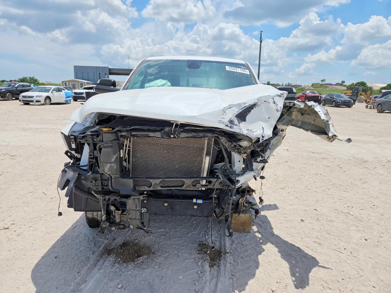 2023 Ram 1500 Classic Slt - Фото 5