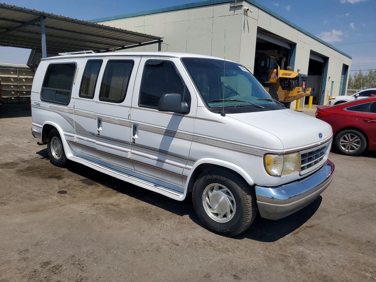 1994 Ford Econoline E150 Van - Image 4