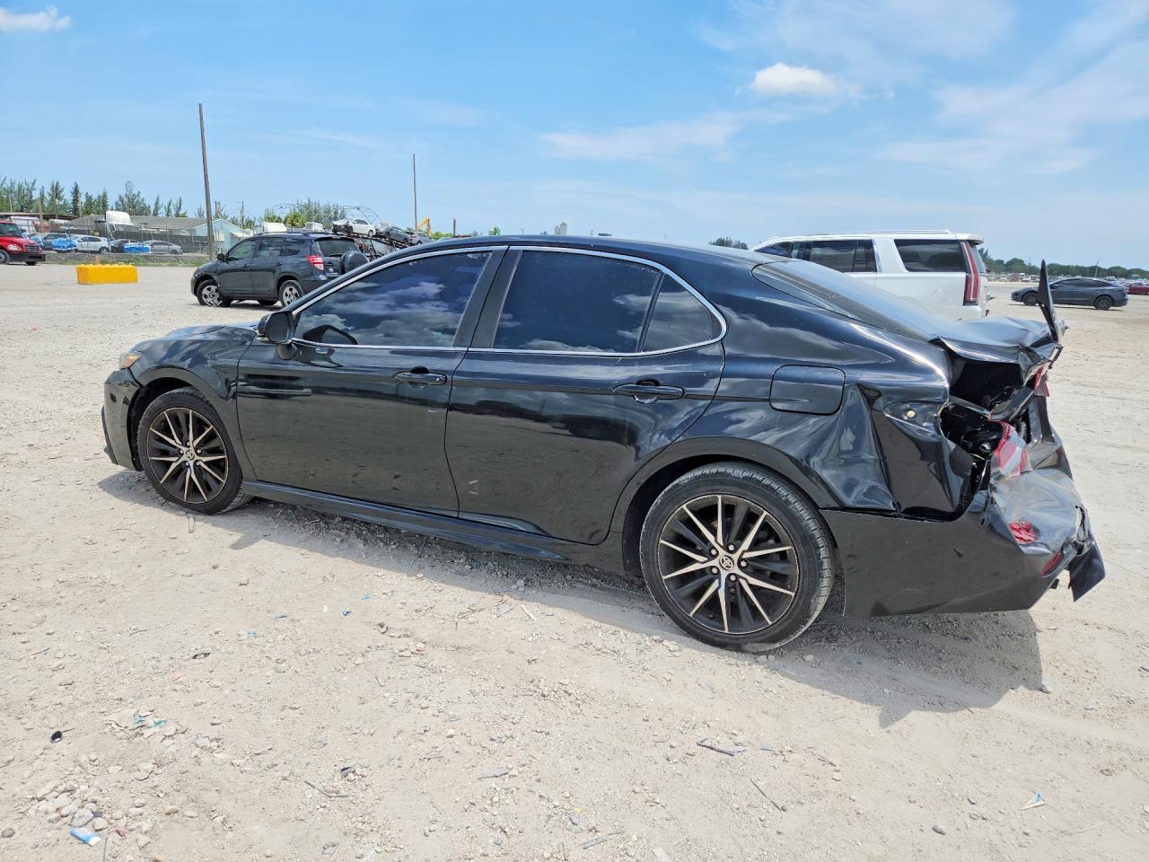 2023 Toyota Camry Se - Image 2