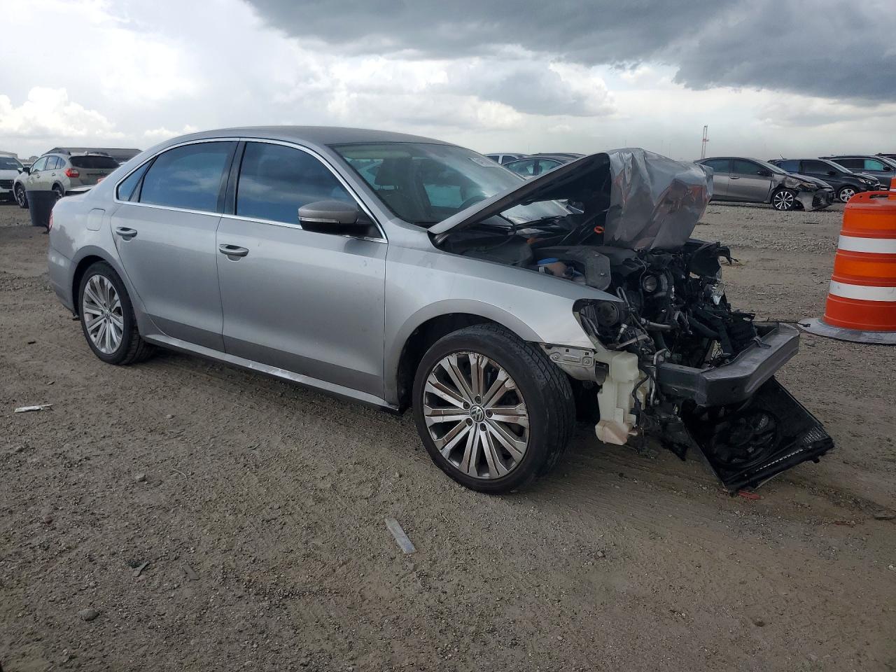 2012 Volkswagen Passat Se - Фото 4