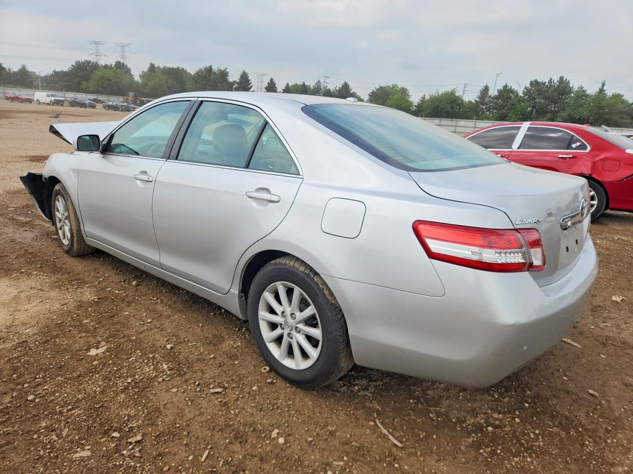 2011 Toyota Camry Xle - Фото 2