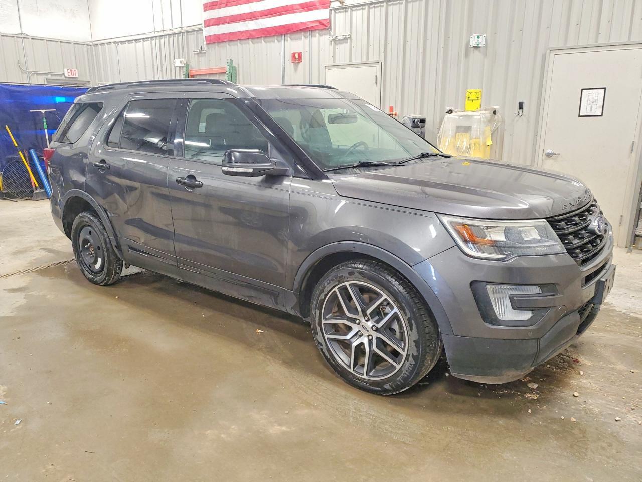 2016 Ford Explorer Sport - Image 4