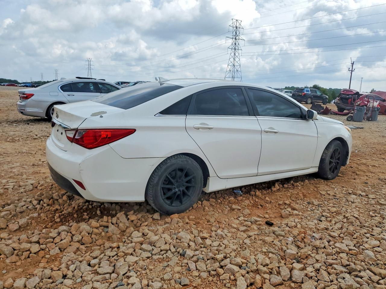 2014 Hyundai Sonata Gls - Image 3