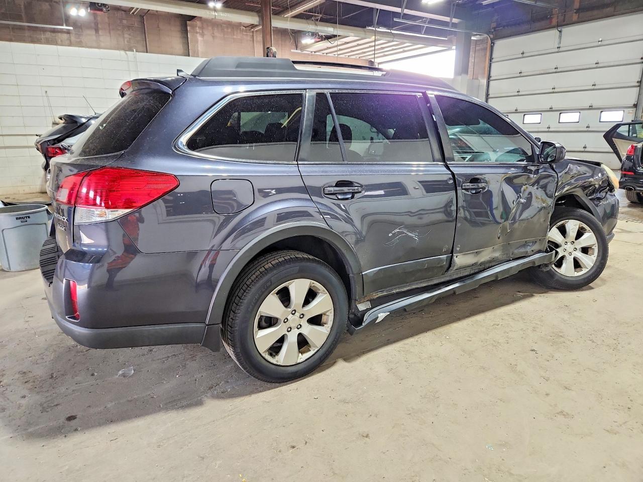 2011 Subaru Outback 3.6R Limited - Image 3