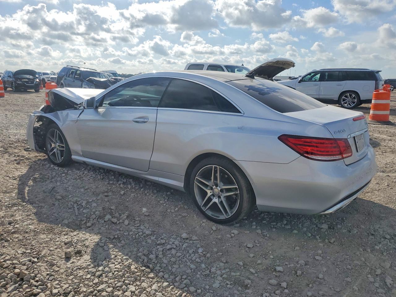 2016 Mercedes-Benz E 400 4Matic - Фото 2