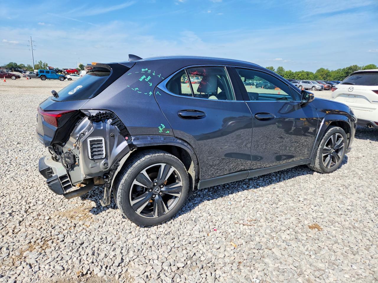 2023 Lexus Ux 250H Premium - Image 3