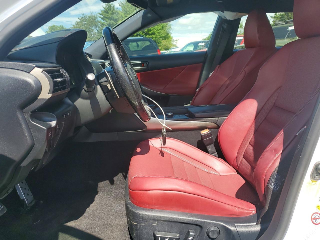2017 Lexus Is 200T - Фото 7