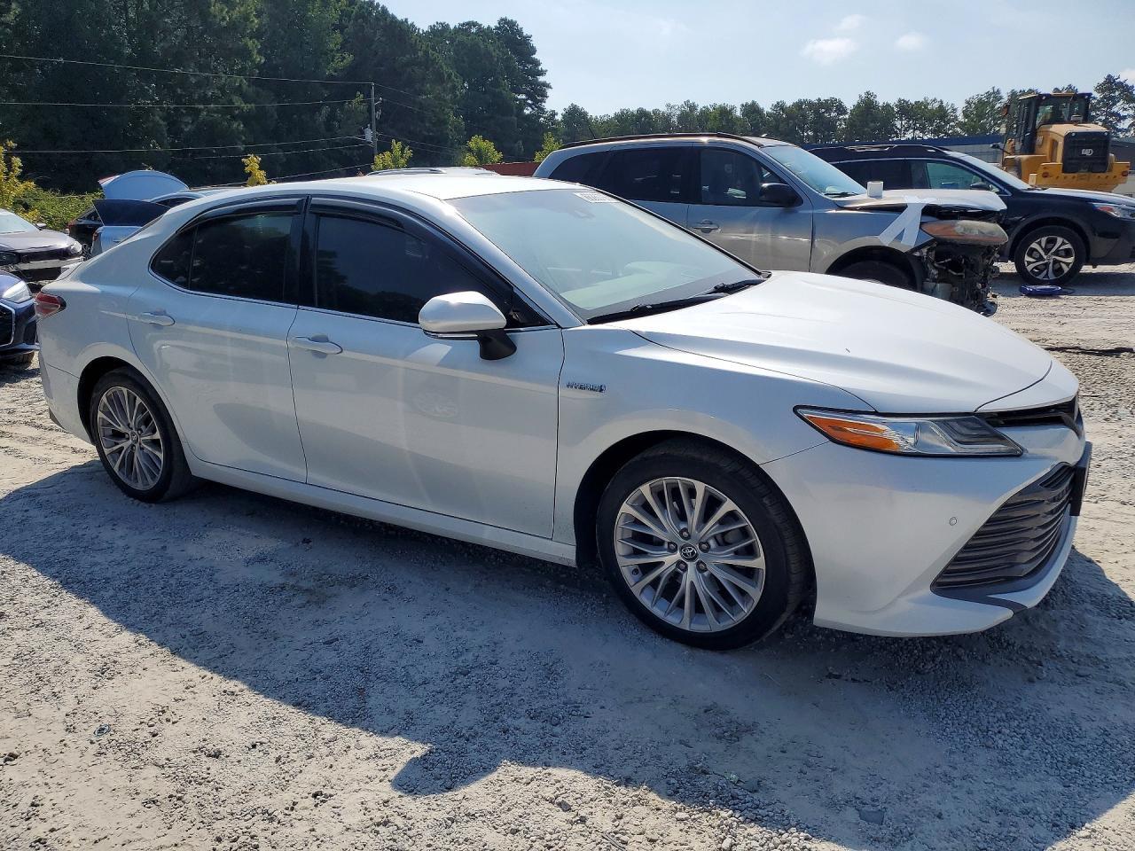 2018 Toyota Camry Hybrid Xle - Фото 4
