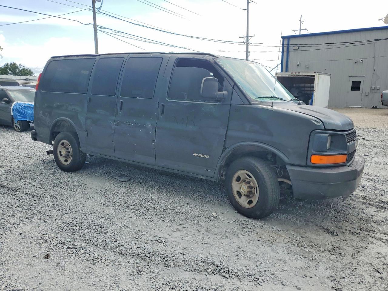 2005 Chevrolet Express G2500 - Фото 4
