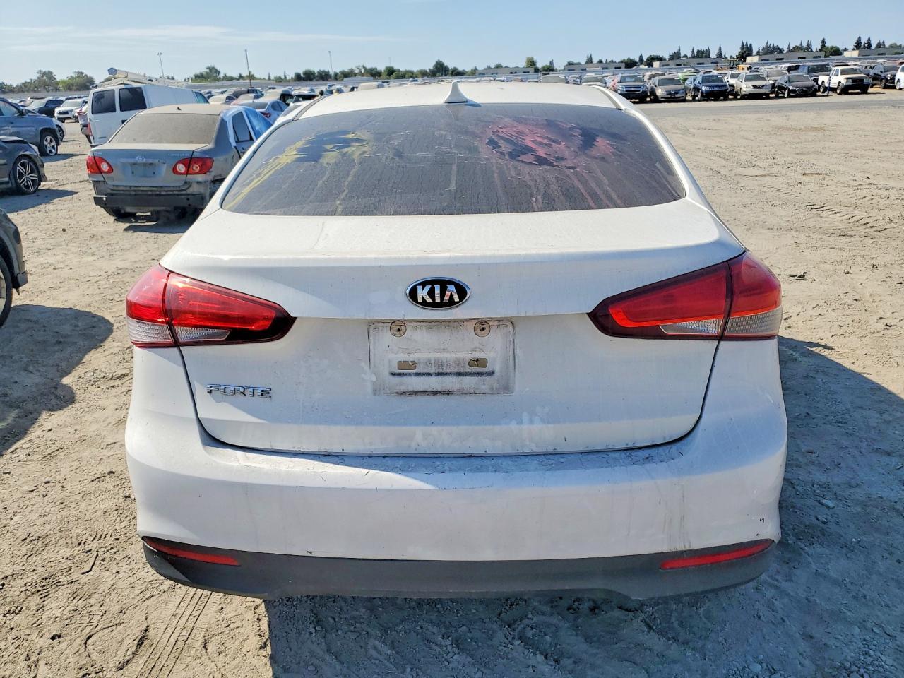 2017 Kia Forte Lx - Image 6