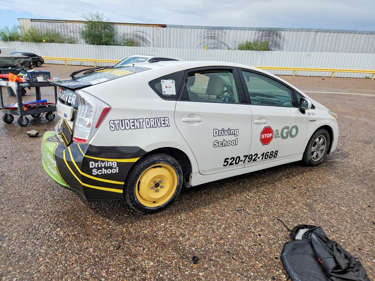 2010 Toyota Prius Iii - Фото 3