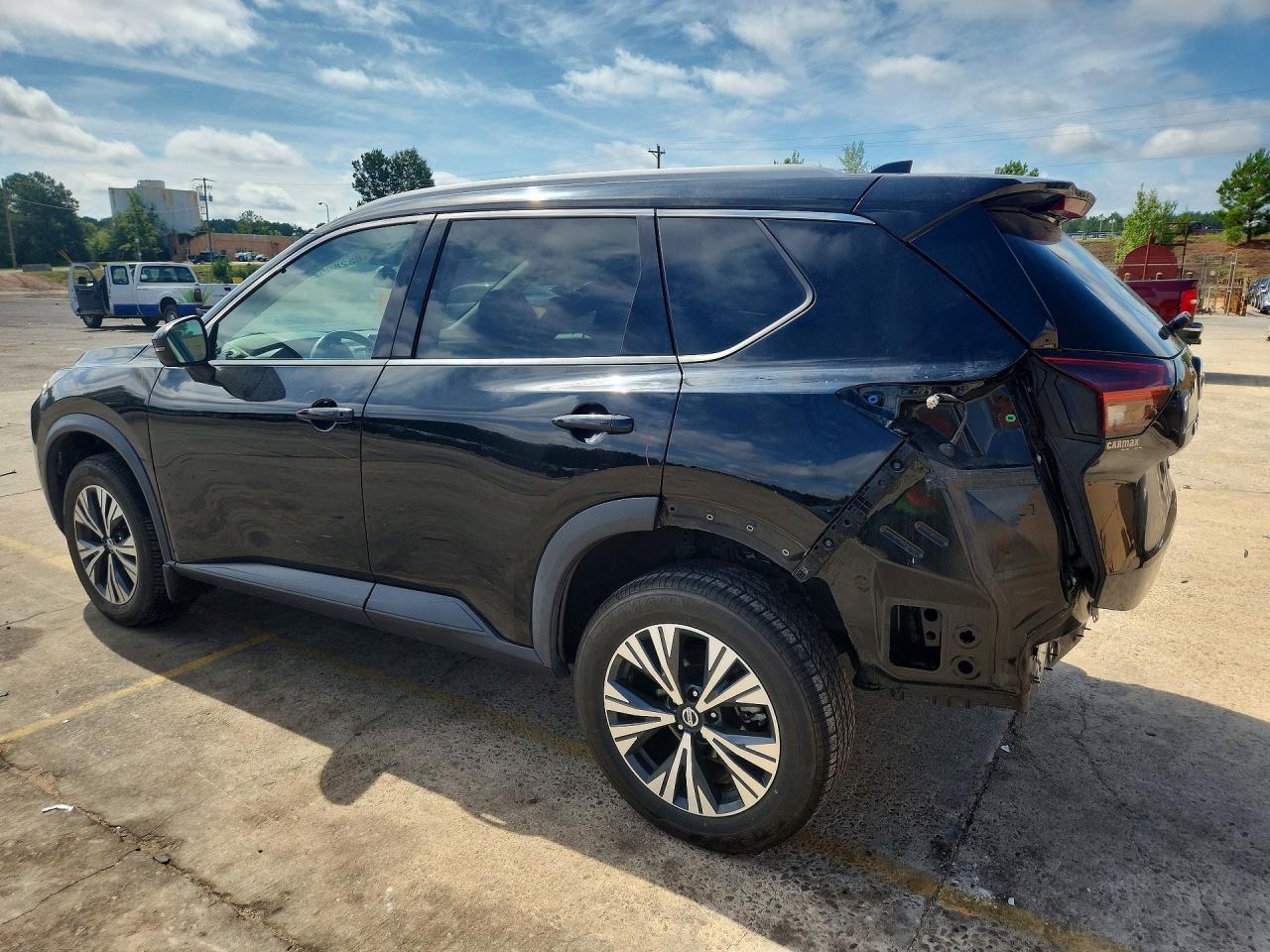 2021 Nissan Rogue Sv - Фото 2
