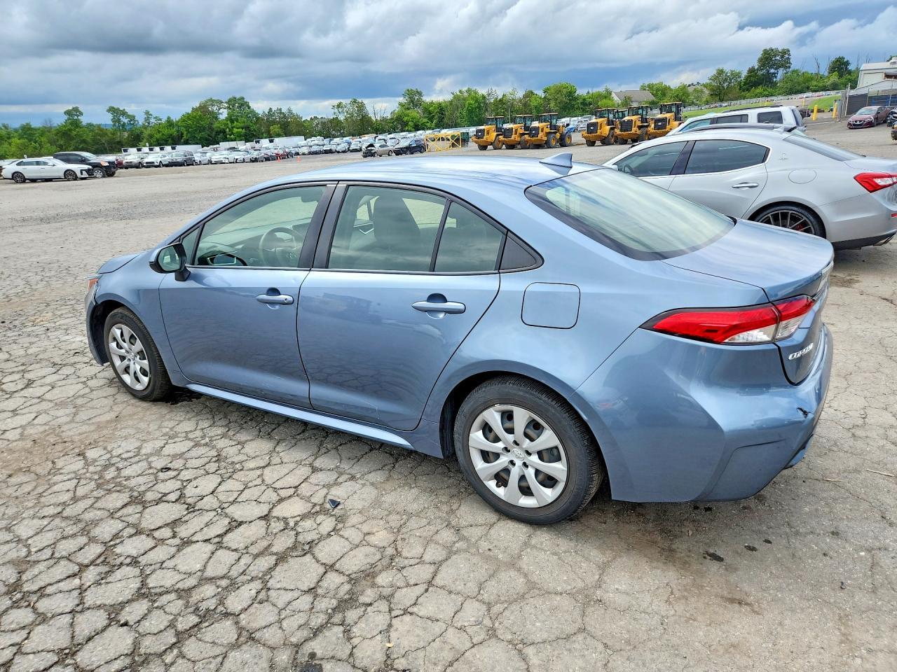 2021 Toyota Corolla Le - Фото 2