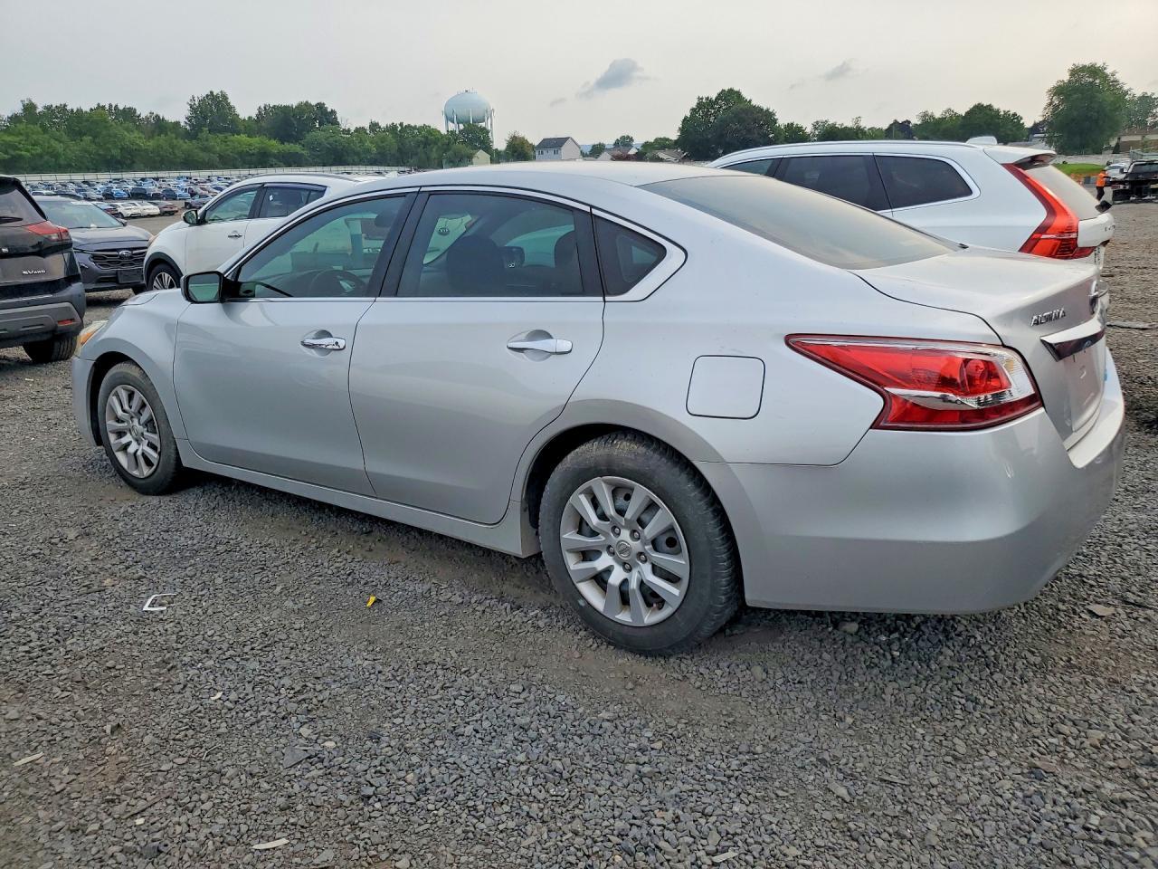2013 Nissan Altima 2.5 - Фото 2