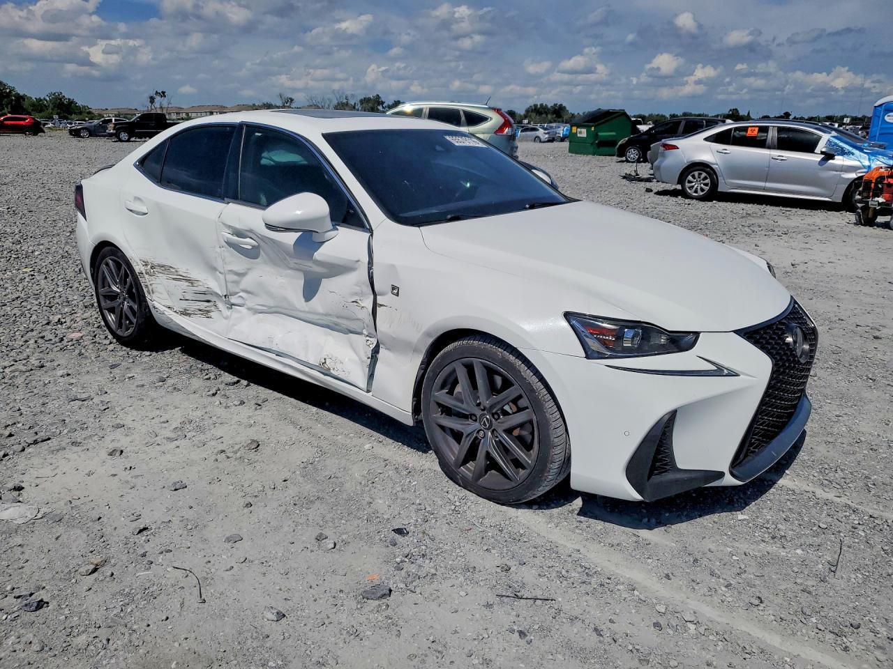 2019 Lexus Is 300 - Image 4