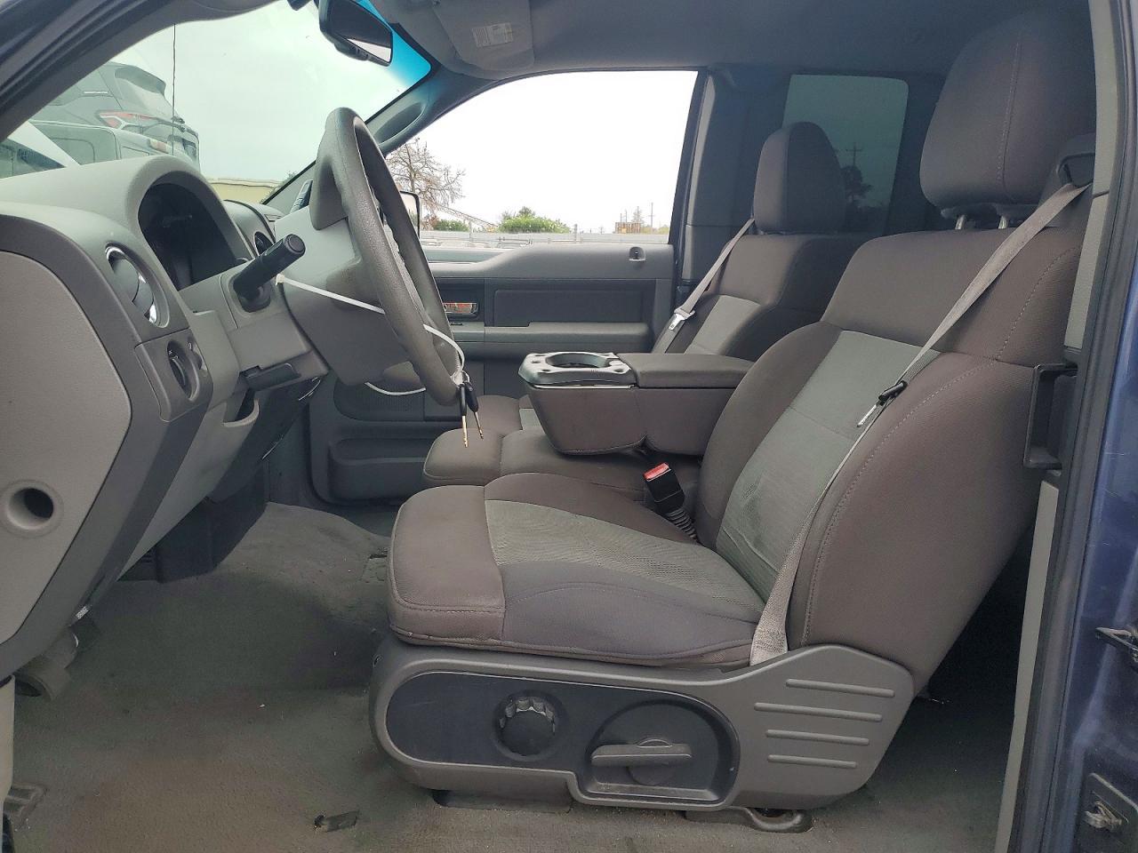 2006 Ford F150 - Image 7