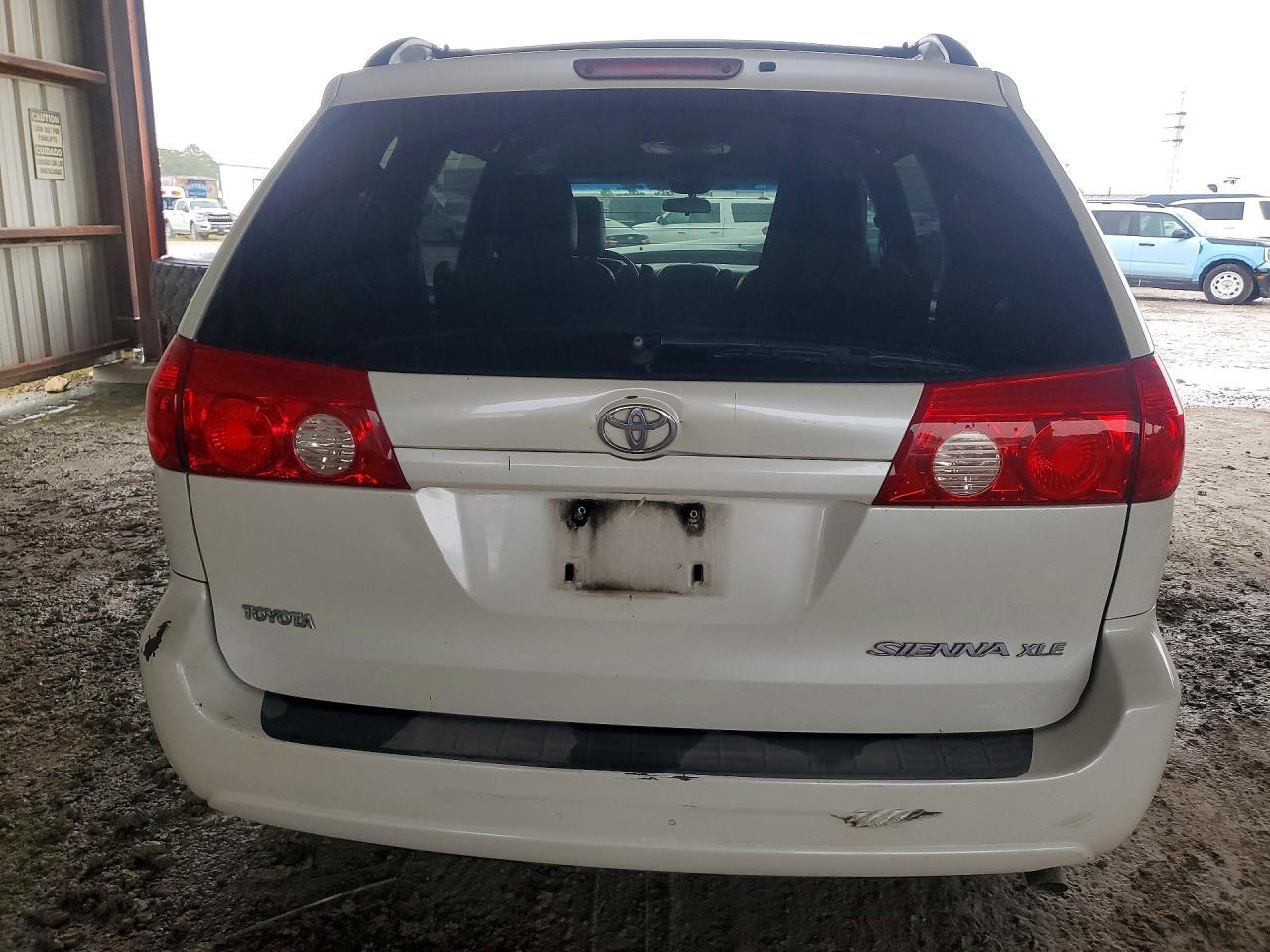 2009 Toyota Sienna Xle - Image 6