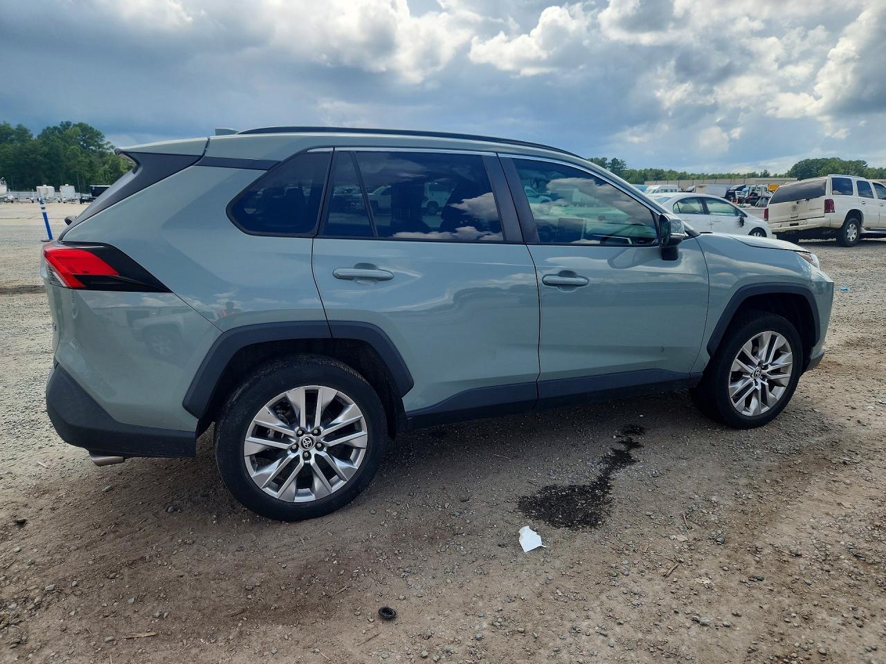 2023 Toyota Rav4 Xle Premium - Фото 3
