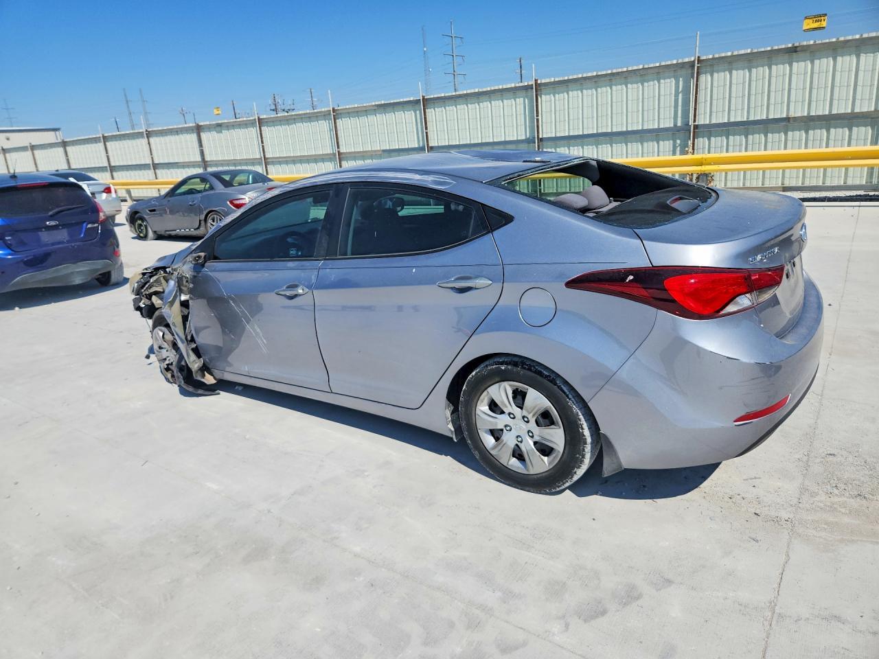 2016 Hyundai Elantra Se - Фото 2