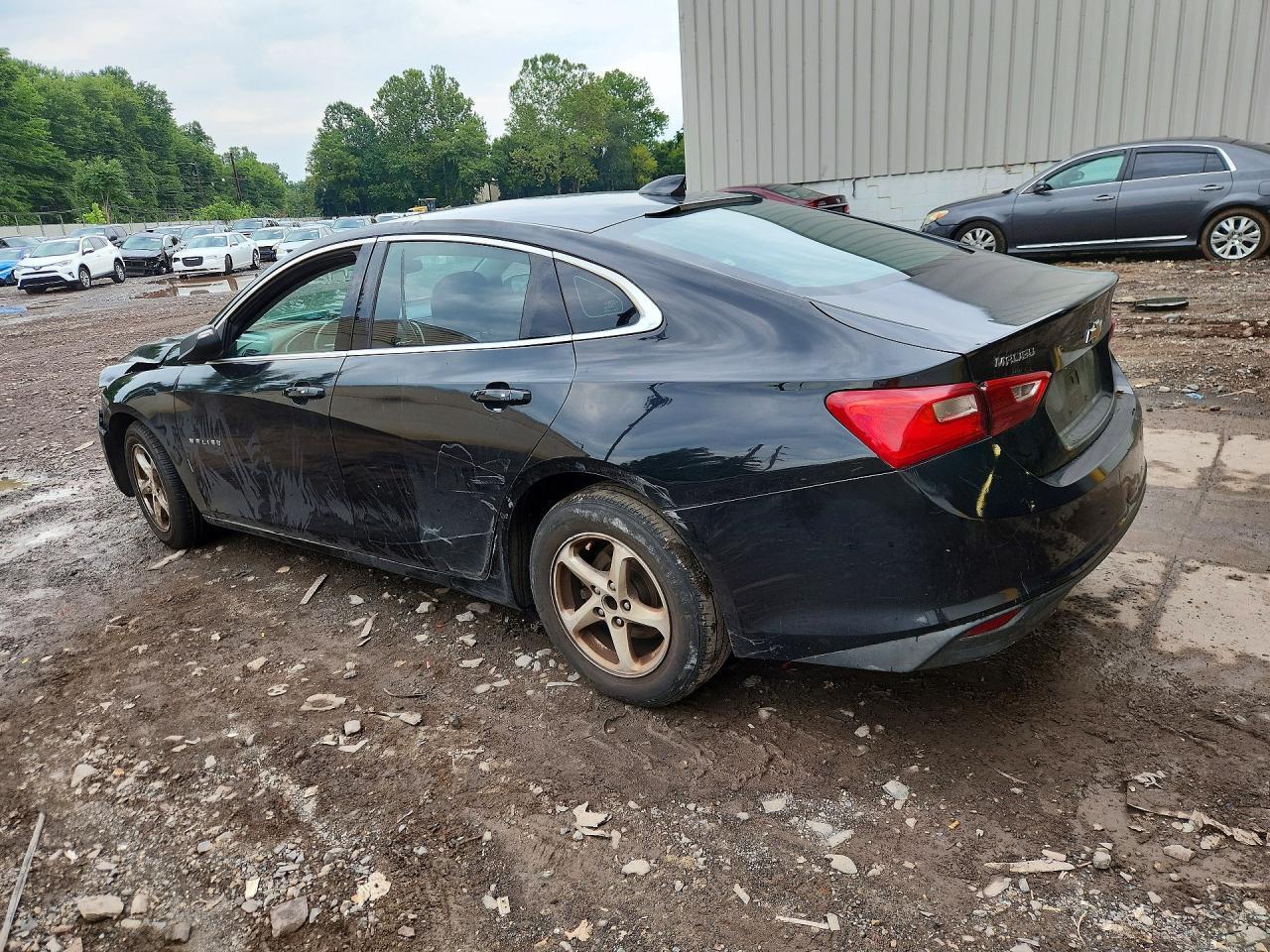 2016 Chevrolet Malibu Ls - Фото 2