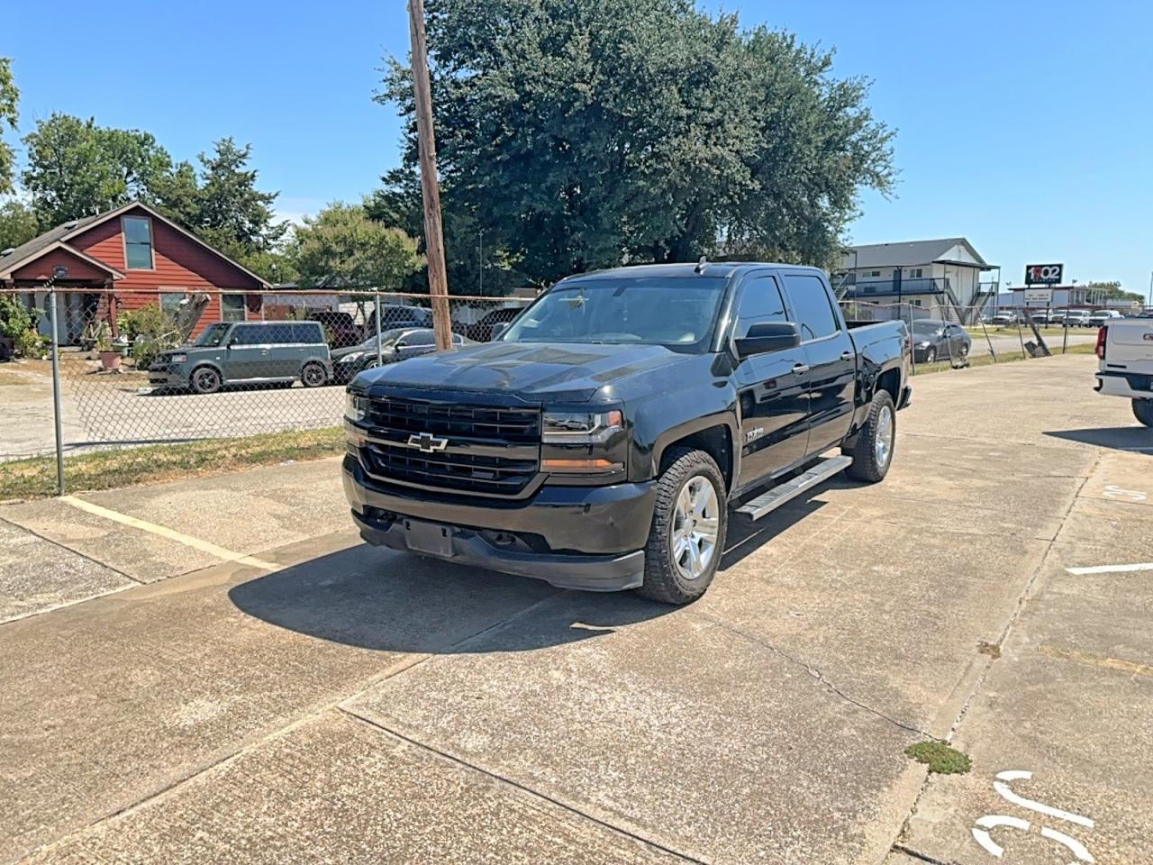 2018 Chevrolet Silverado C1500 Custom - Фото 2