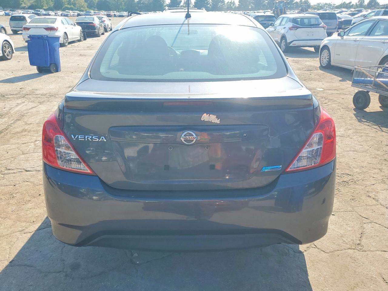 2015 Nissan Versa 1.6 S Plus - Фото 6