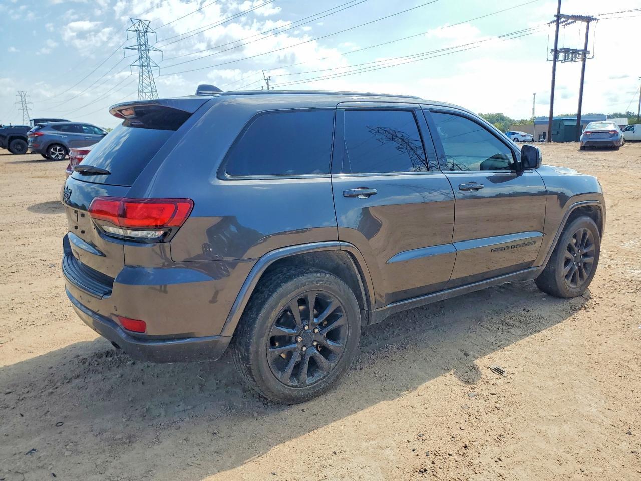 2017 Jeep Grand Cherokee Laredo - Фото 3